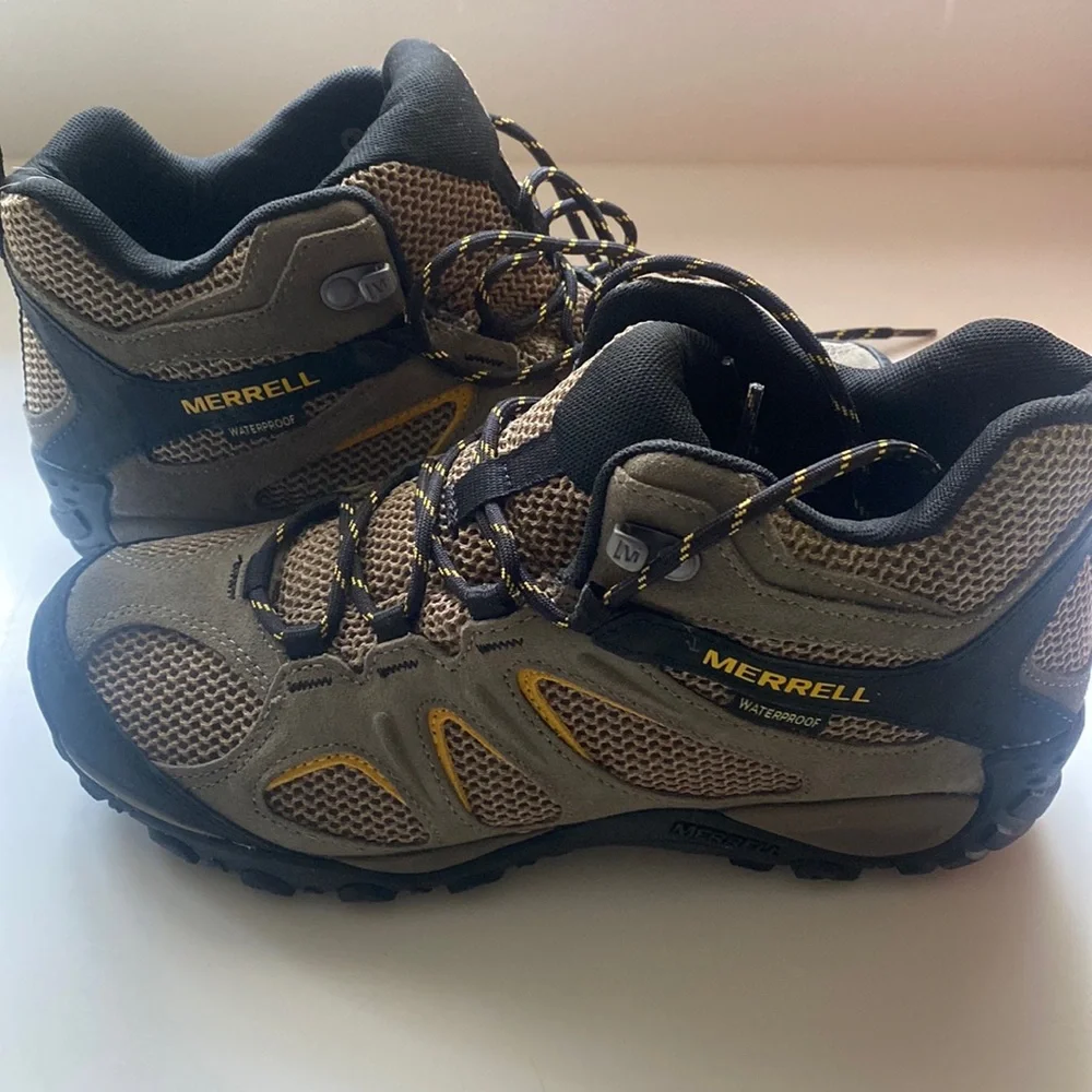 Waterproof Men’s Merrell Hiking Boots - Picture 1 of 5